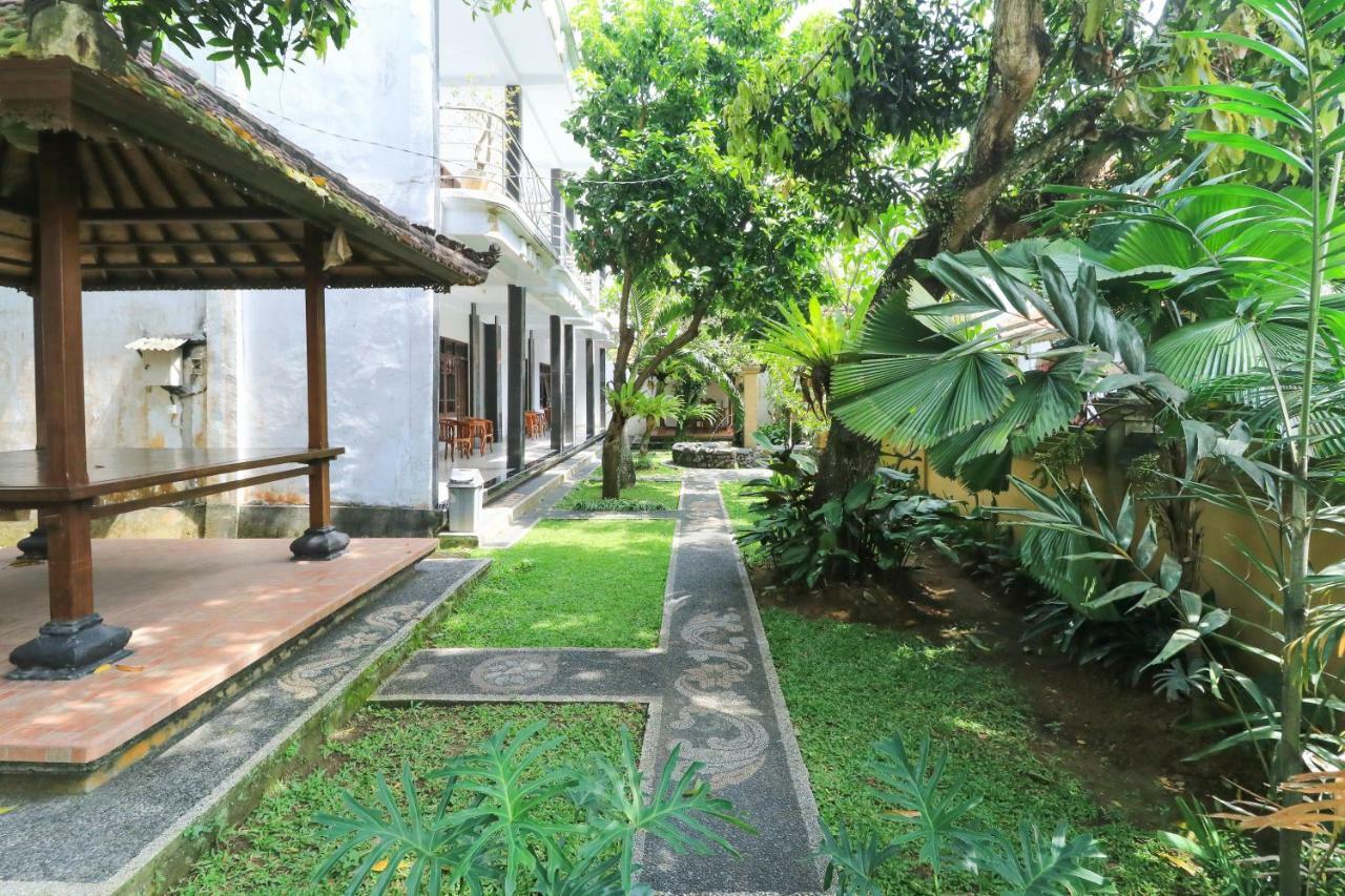 Gianyar Hotel Extérieur photo